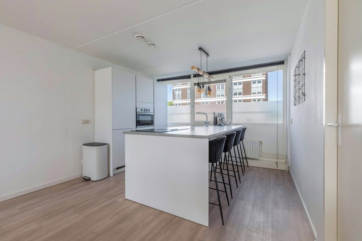 Photo 11 of Ekingenstraat 96