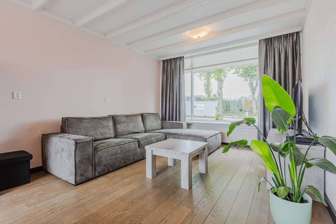 Foto 2 van Burgemeester Elkhuizenlaan 56