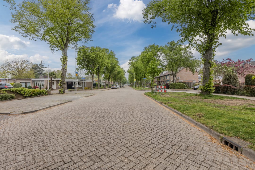 Foto 38 van Burgemeester Elkhuizenlaan 56