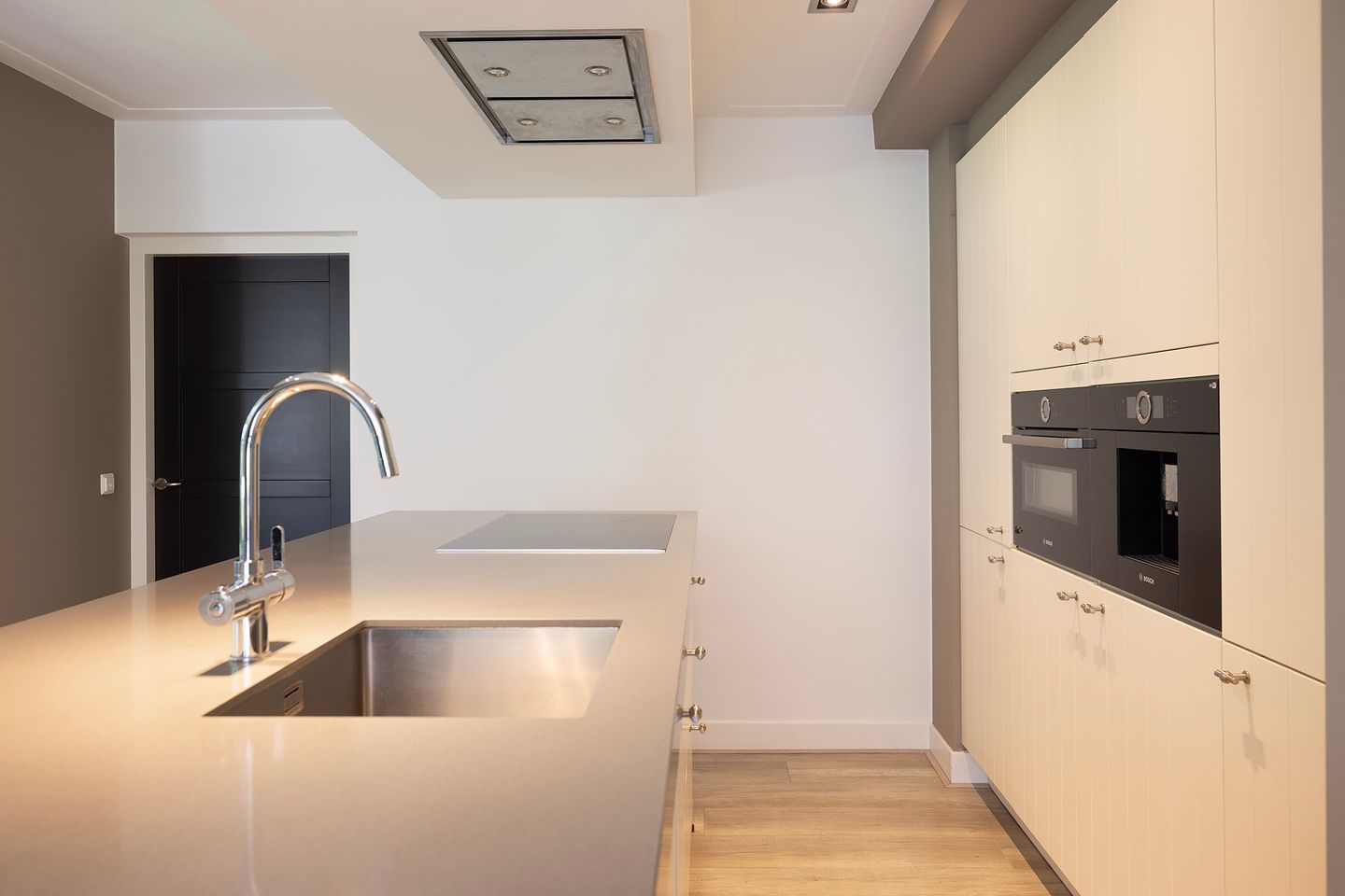 Photo 29 of Jachtlaan 1