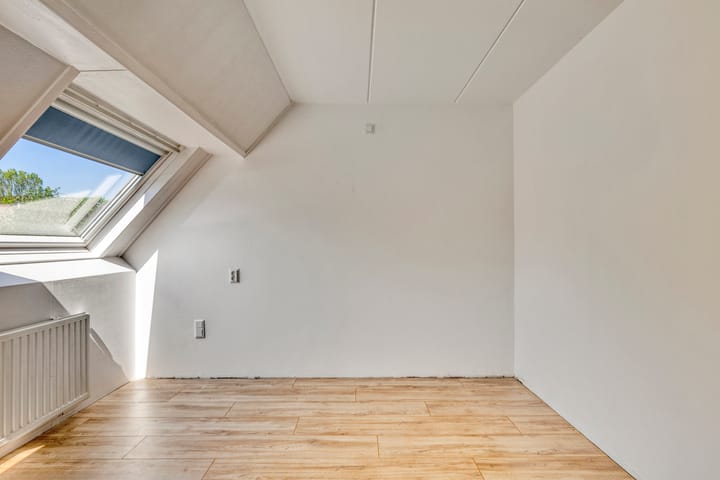 Foto 18 van Smaragd 43