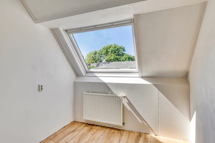 Foto 20 van Smaragd 43