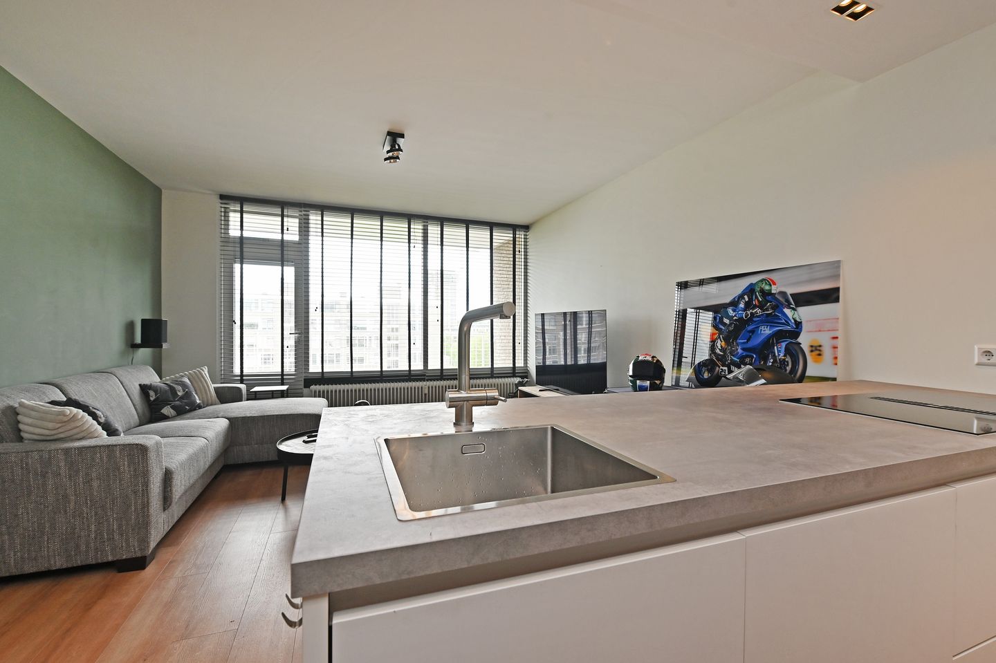 Foto 20 van Hengelolaan 1150-D