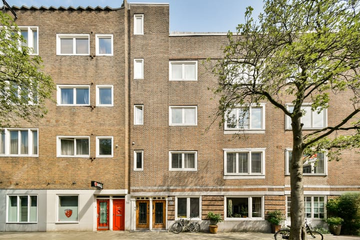 Photo 2 of Vechtstraat 65-H