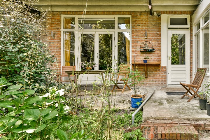 Photo 16 of Vechtstraat 65-H