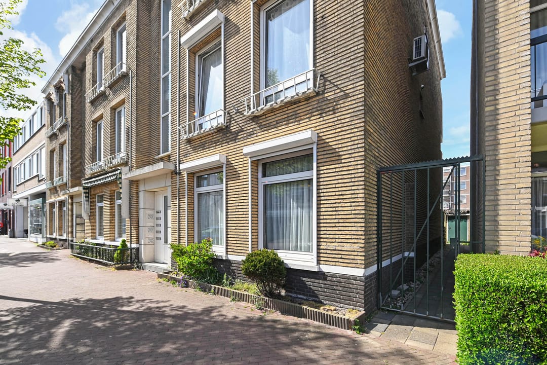 Photo 7 of Loosduinse Hoofdstraat 253