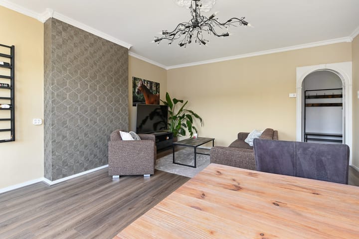 Foto 20 van Loosduinse Hoofdstraat 253