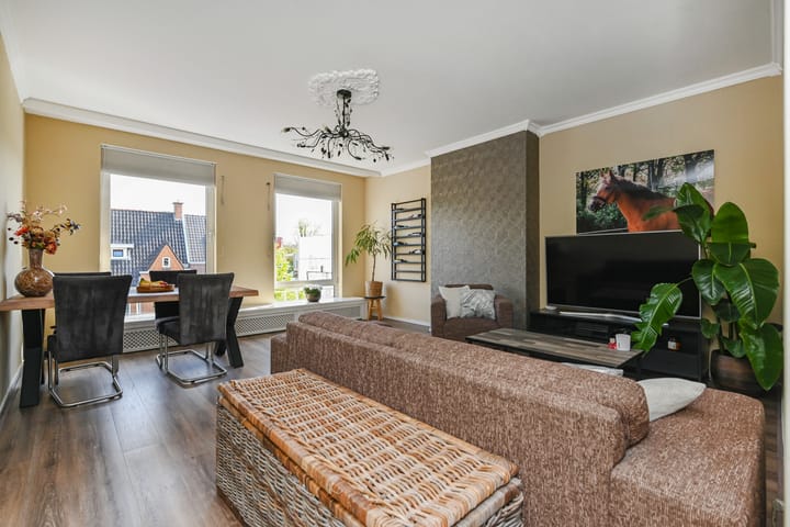 Foto 21 van Loosduinse Hoofdstraat 253