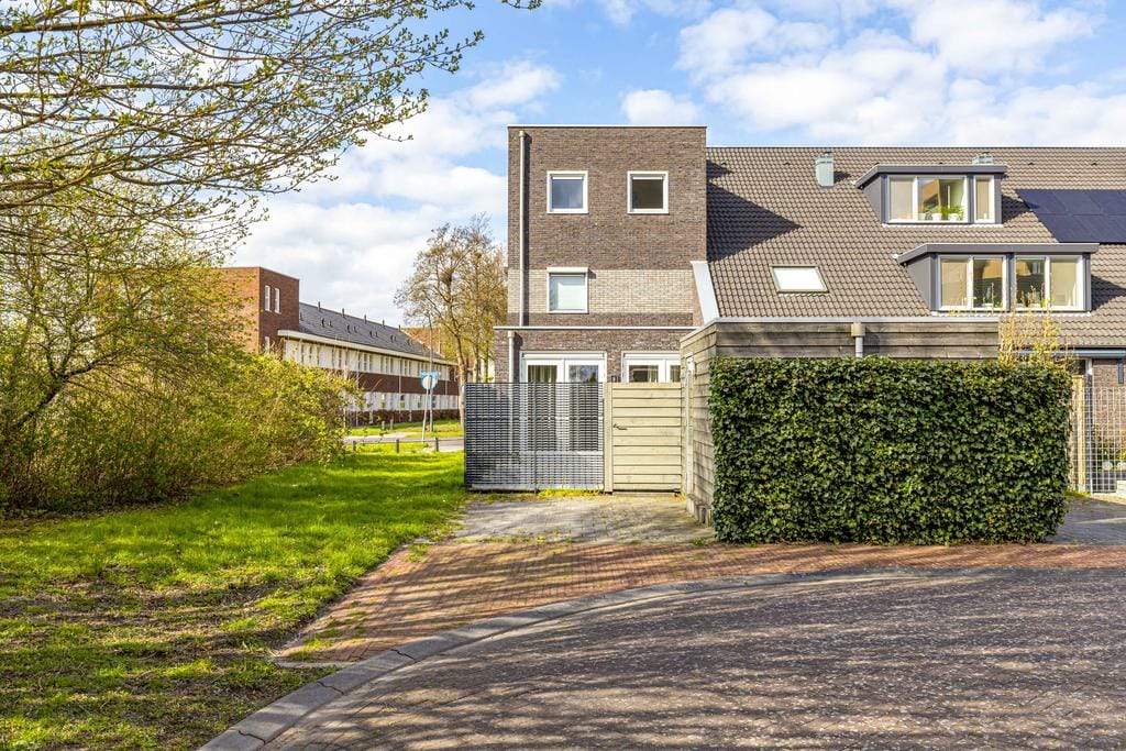 Photo 21 of Koningsbergenstraat 2