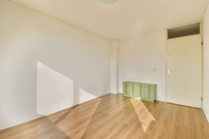 Foto 16 van Van Zonneveldstraat 9