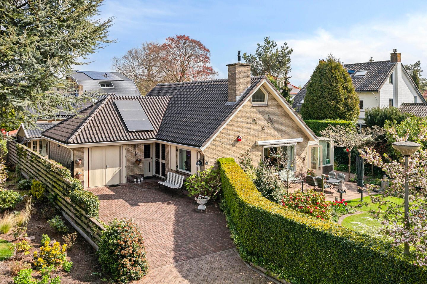 Foto 1 van Emmalaan 20