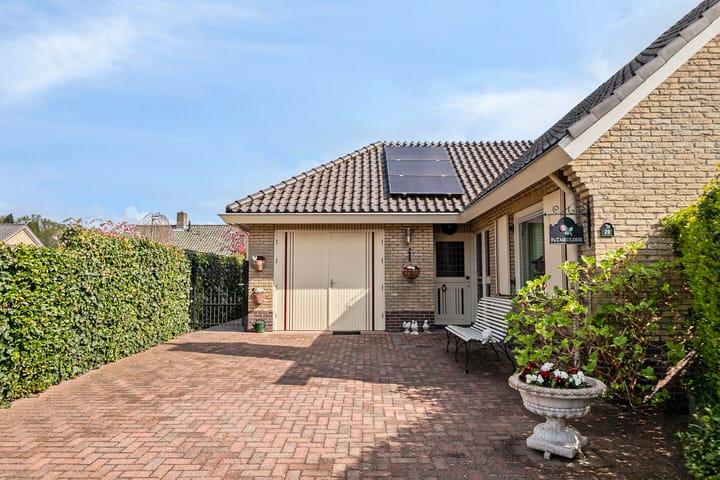 Photo 42 of Emmalaan 20