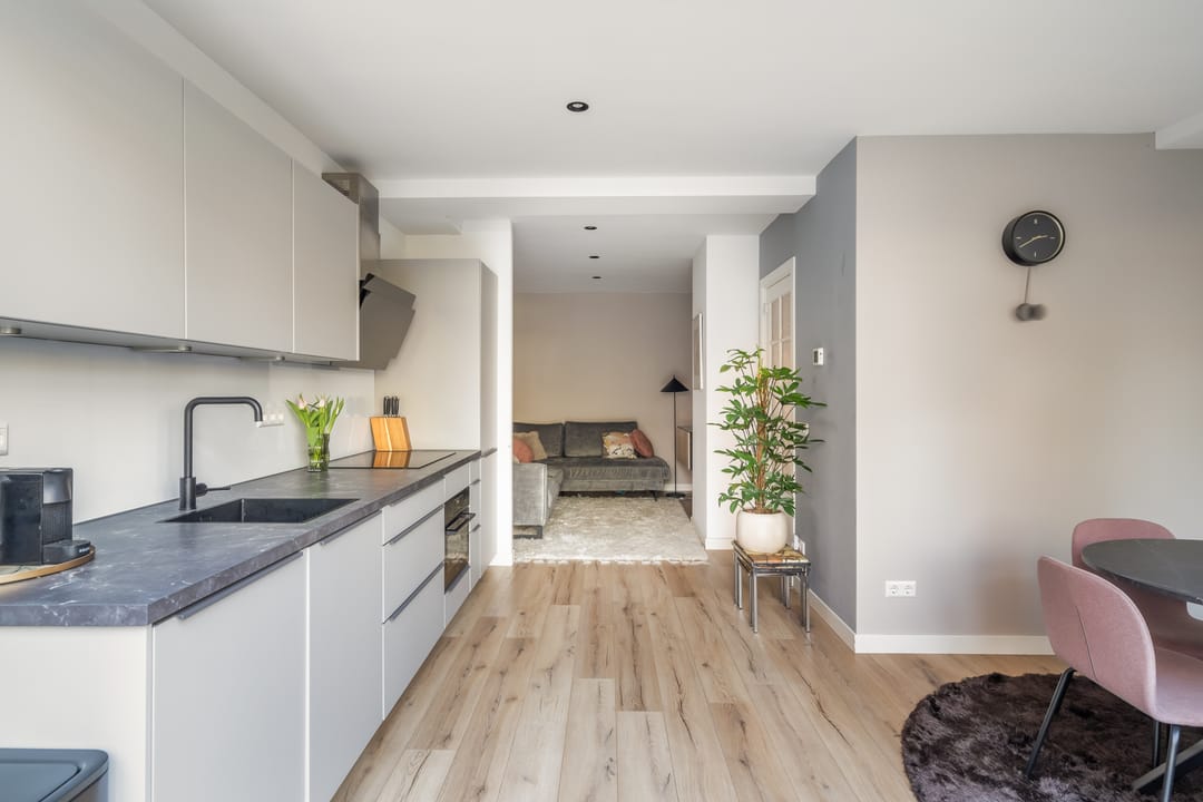 Foto 1 van Donker Curtiusstraat 26-B