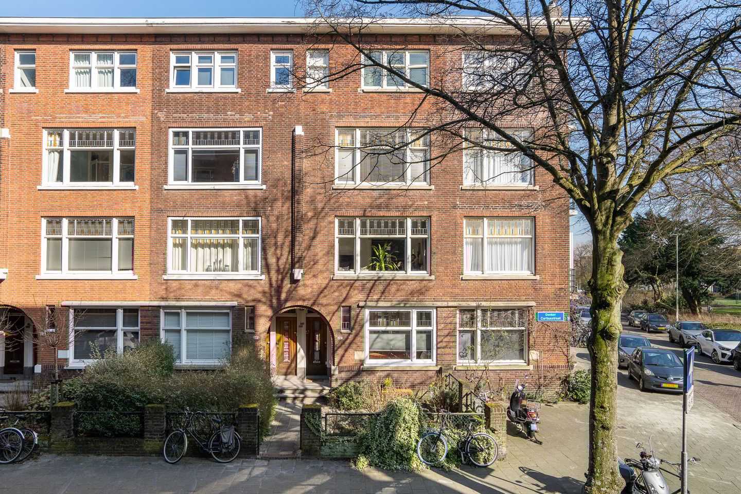 Foto 50 van Donker Curtiusstraat 26-B