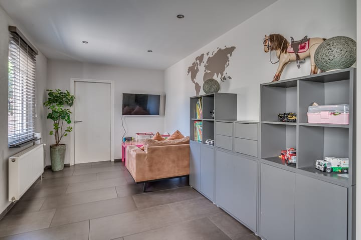 Photo 13 of Graaf Hendrik van den Bergstraat 11