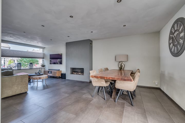 Photo 20 of Graaf Hendrik van den Bergstraat 11