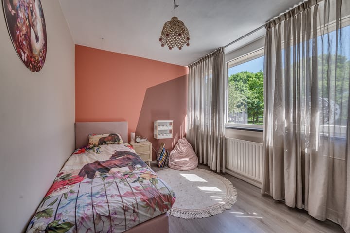 Photo 34 of Graaf Hendrik van den Bergstraat 11