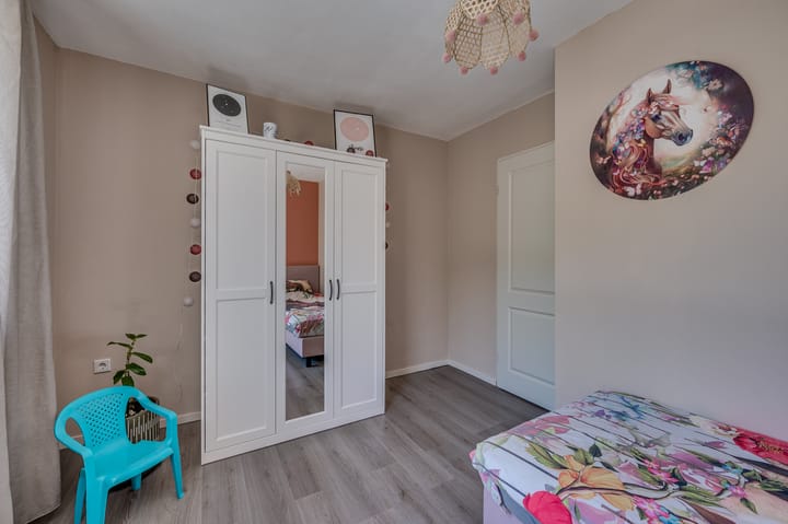 Photo 35 of Graaf Hendrik van den Bergstraat 11