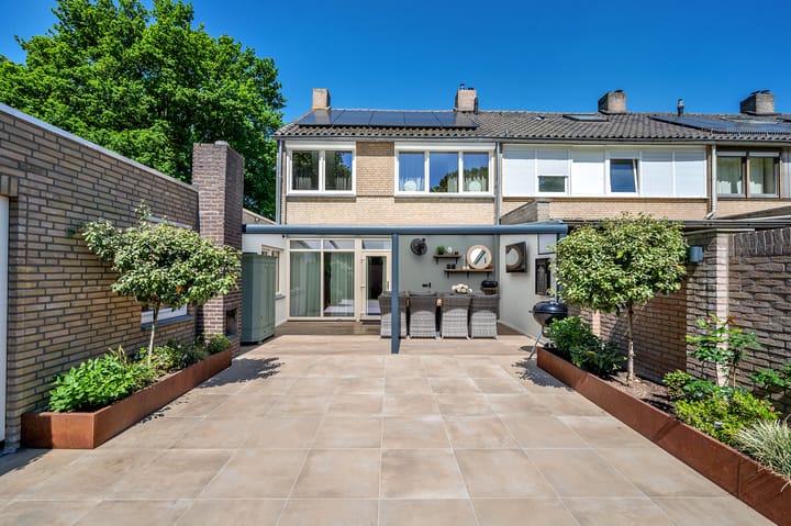 Photo 45 of Graaf Hendrik van den Bergstraat 11