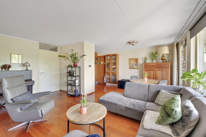 Foto 2 van Etudestraat 47