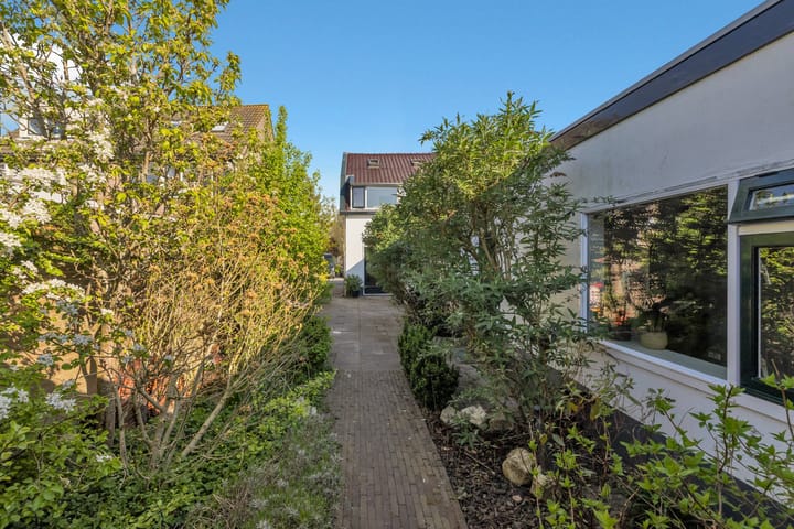 Foto 19 van 2e Loosterweg 106