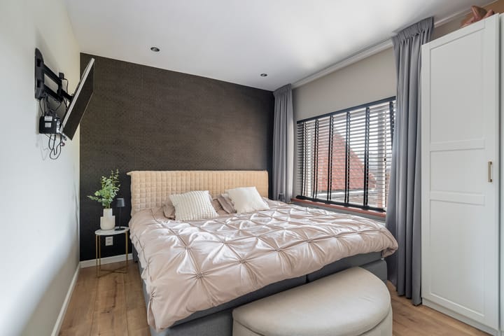 Foto 20 van Loosduinse Hoofdstraat 168