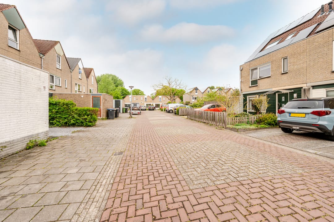 Photo 37 of Karveel 58 92