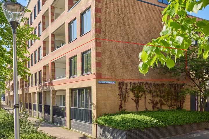 Carry van Bruggenstraat 15