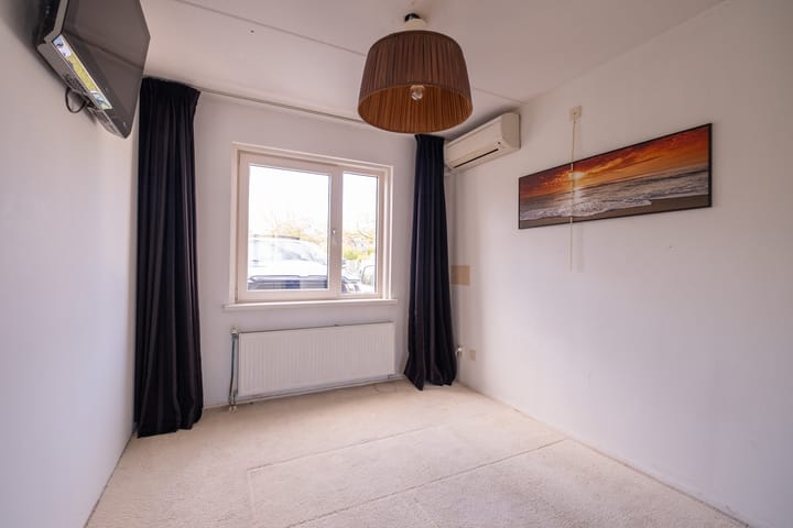 Foto 6 van Plevier 104