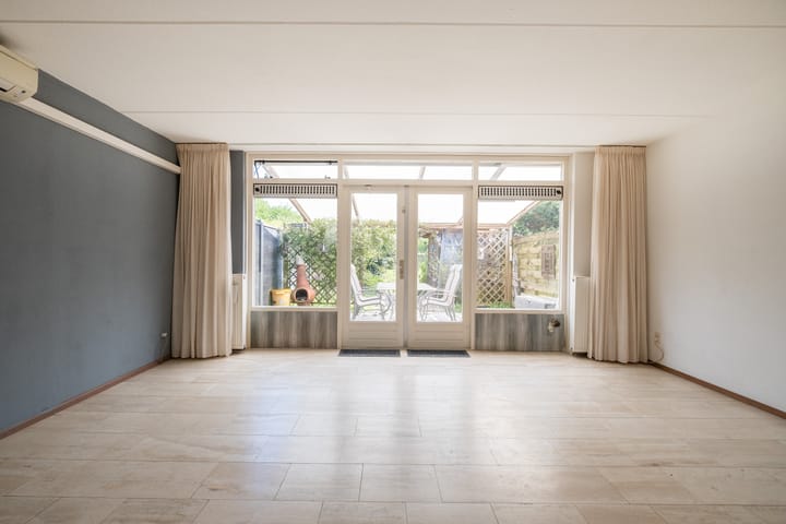 Foto 17 van Plevier 104