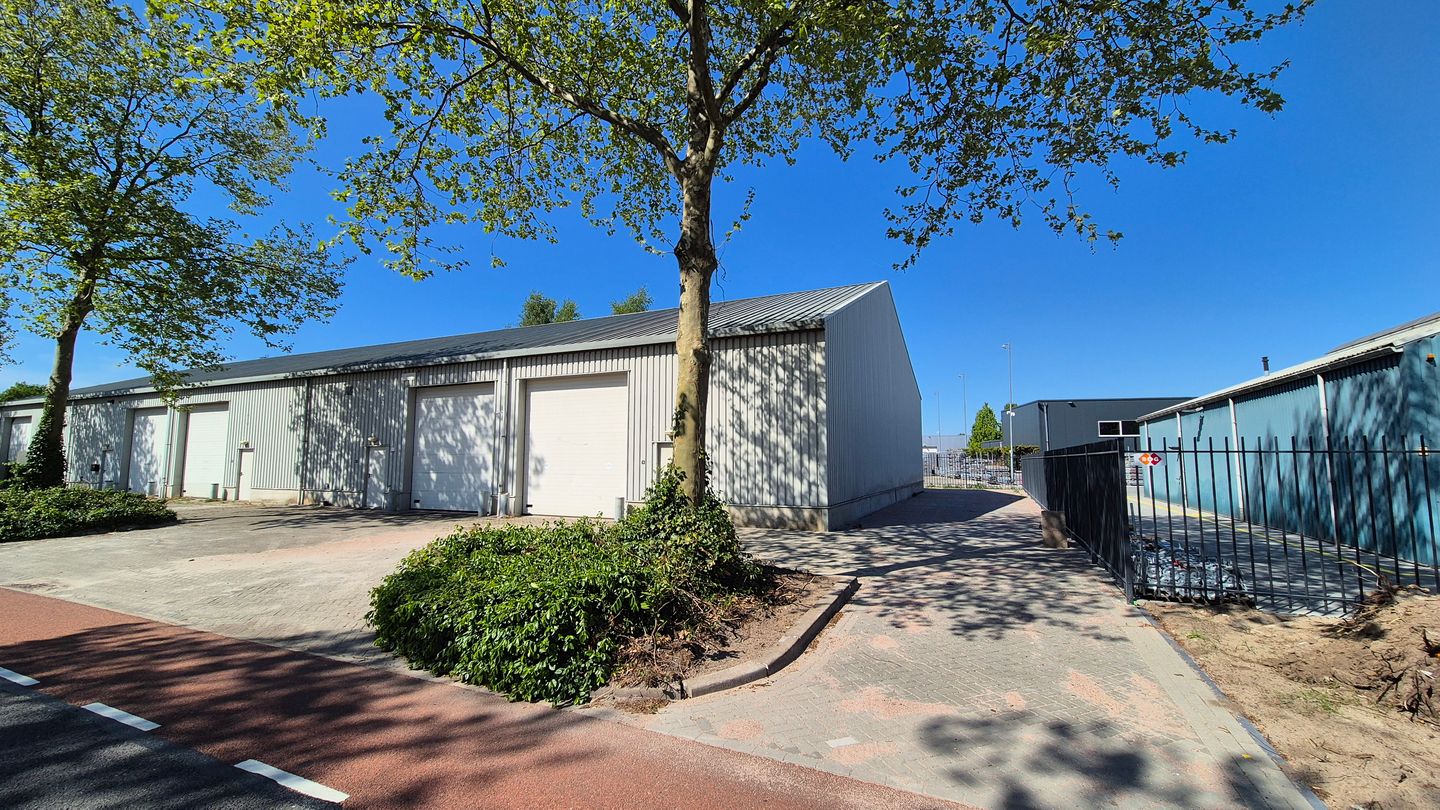 Bekijk foto 3 van Eekhorstweg 10