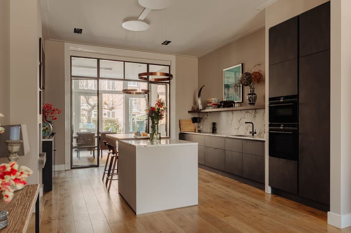 Photo 2 of Johannes Vermeerstraat 73-H