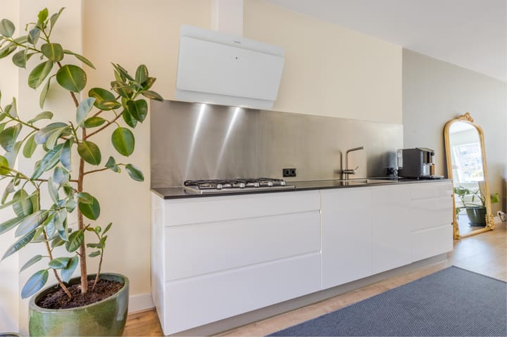 Foto 20 van Van Heutszstraat 13