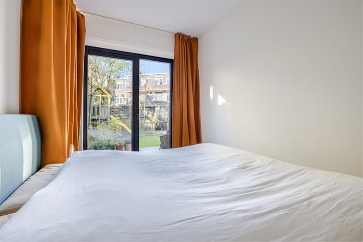 Foto 25 van Van Heutszstraat 13