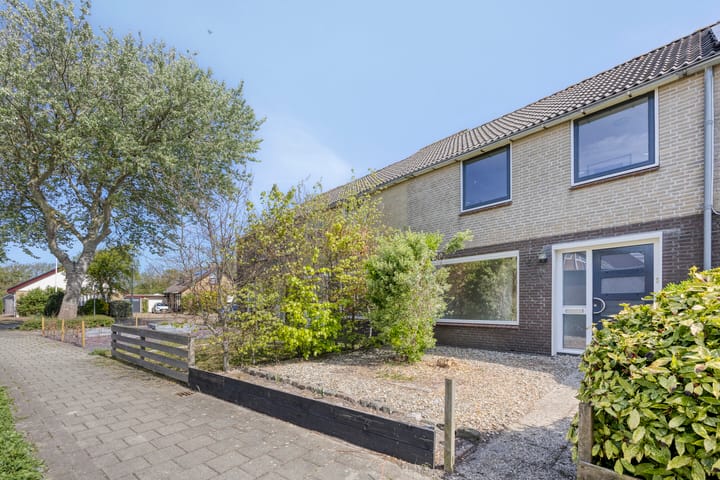 Photo 4 of De Leyen 6