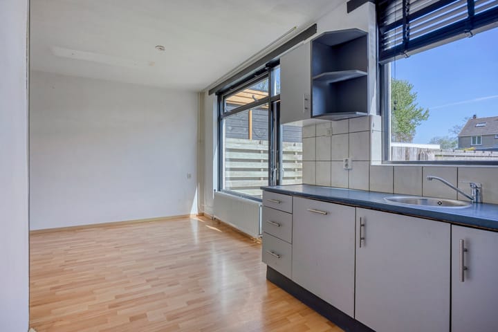 Photo 13 of De Leyen 6