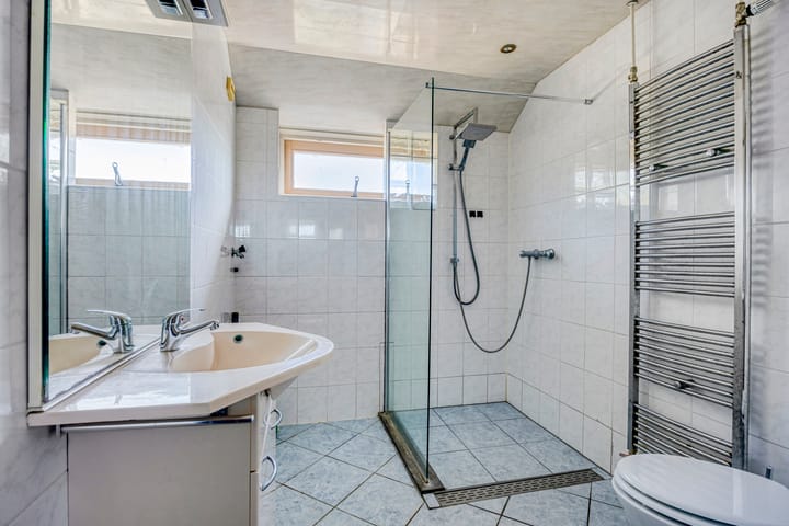 Photo 18 of De Leyen 6