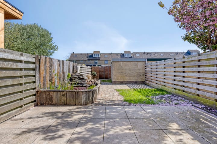 Photo 26 of De Leyen 6