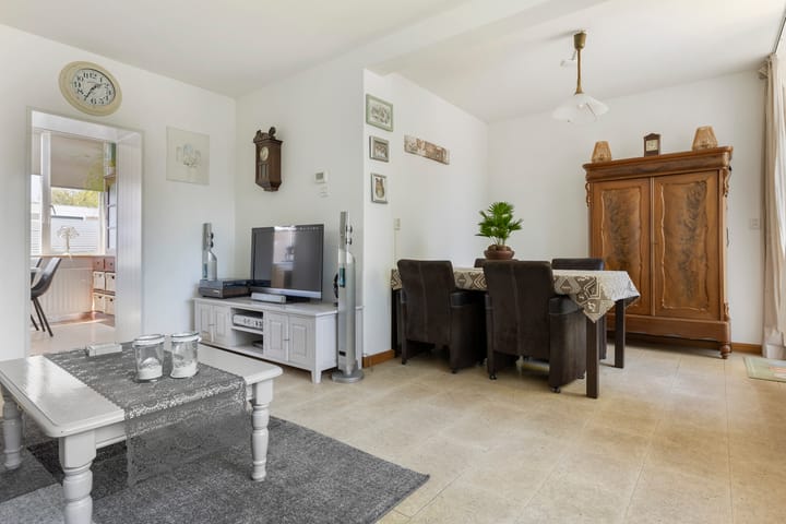 Foto 9 van Van Miereveltstraat 27