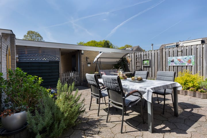 Foto 17 van Van Miereveltstraat 27