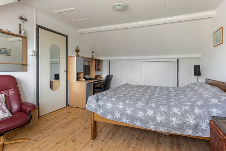 Foto 36 van Van Miereveltstraat 27