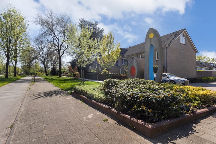 Foto 38 van Van Miereveltstraat 27