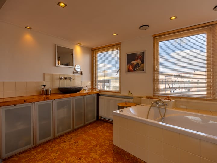 Foto 28 van Spittaalstraat 83