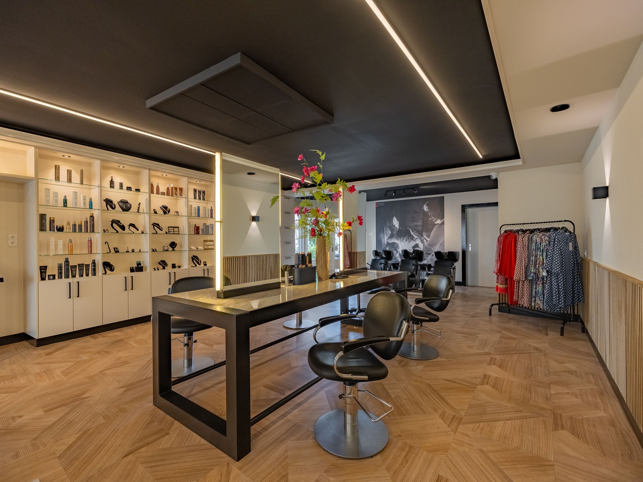 Photo 36 of Spittaalstraat 83