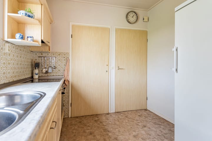 Photo 18 of Groothuizerlaan 5