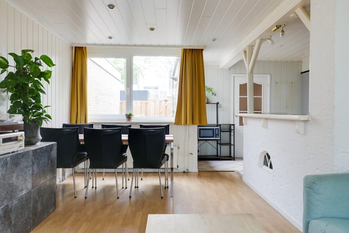 Photo 9 of Graaf Oswaldstraat 9