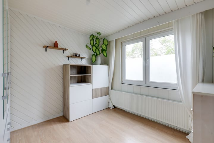 Photo 22 of Graaf Oswaldstraat 9