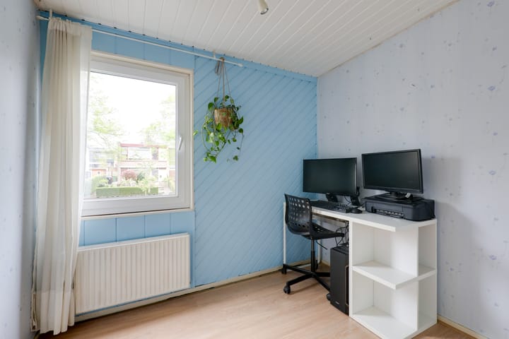 Photo 24 of Graaf Oswaldstraat 9