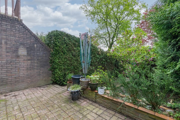 Photo 26 of Graaf Oswaldstraat 9