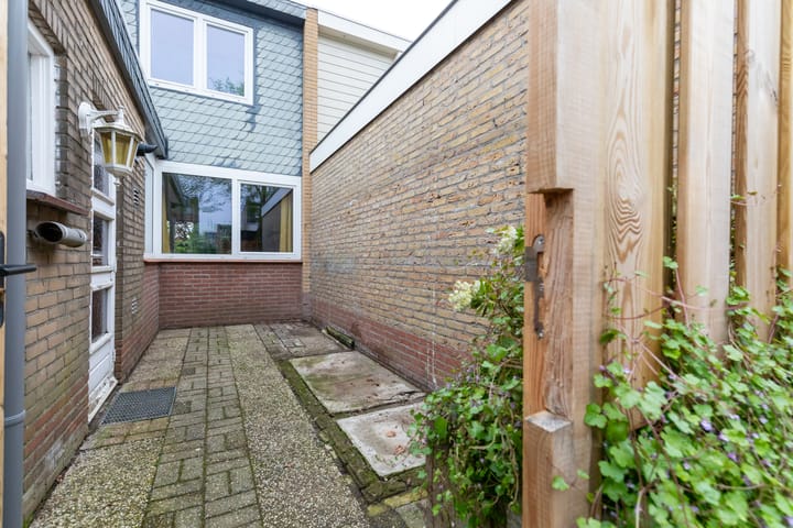 Photo 31 of Graaf Oswaldstraat 9